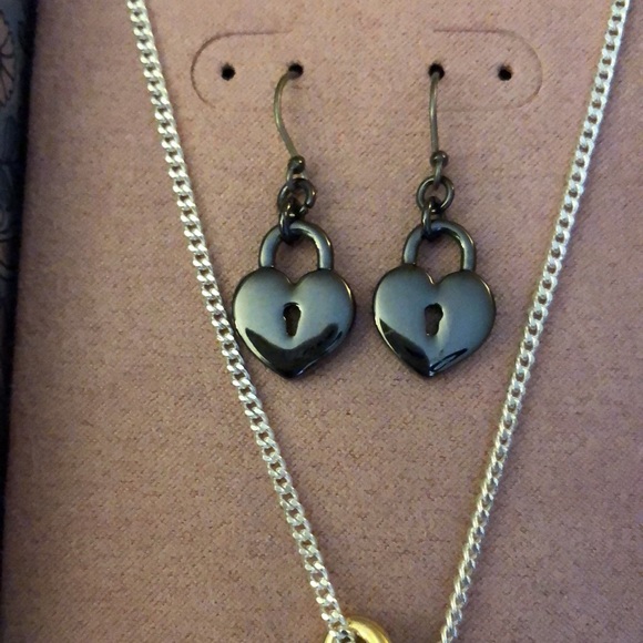 Lucky Brand Padlock Heart Drop Earrings & Padlock Heart Pendant Necklace NIB - Picture 6 of 13